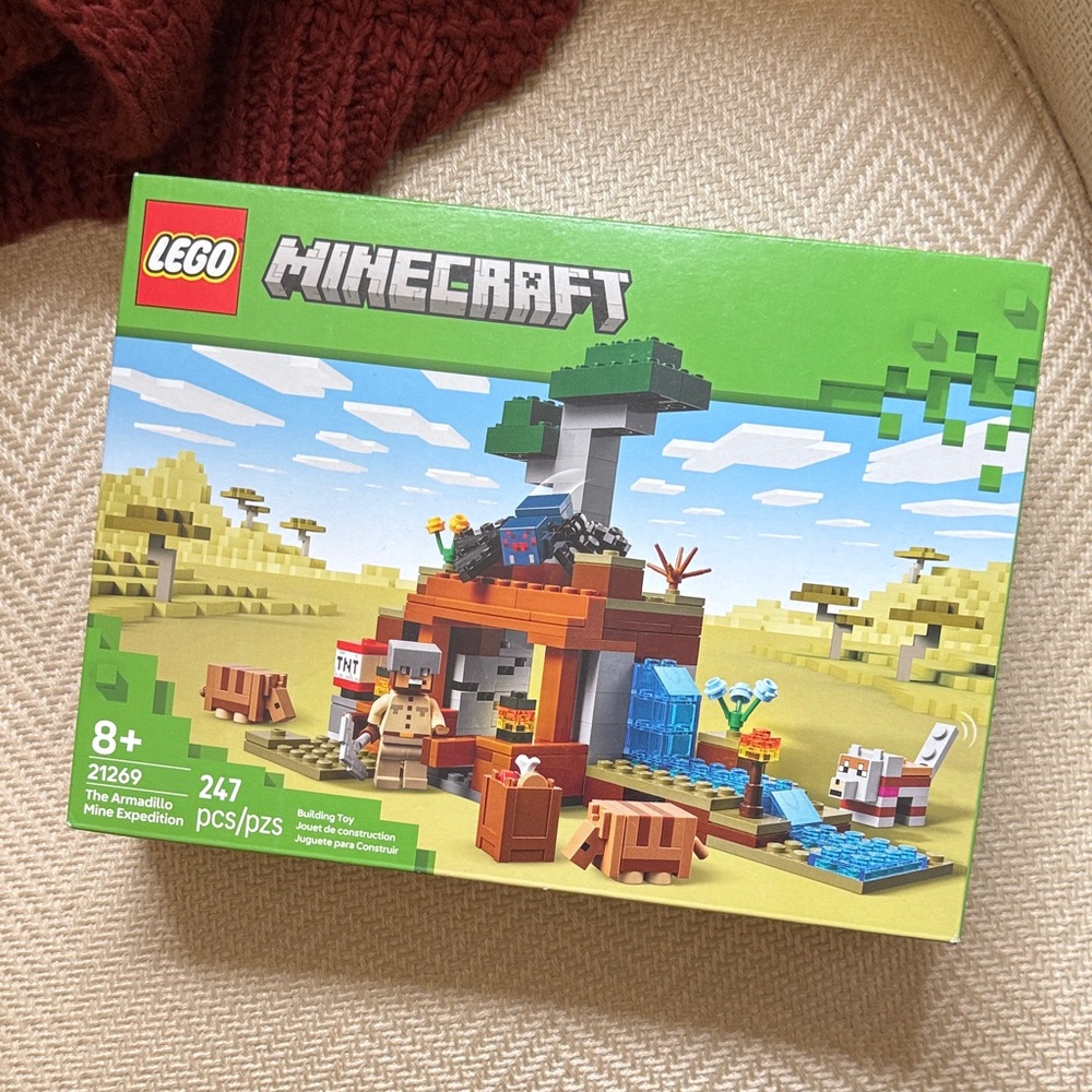 LEGO Minecraft Armadillo Adventure Set - Green and Brown
